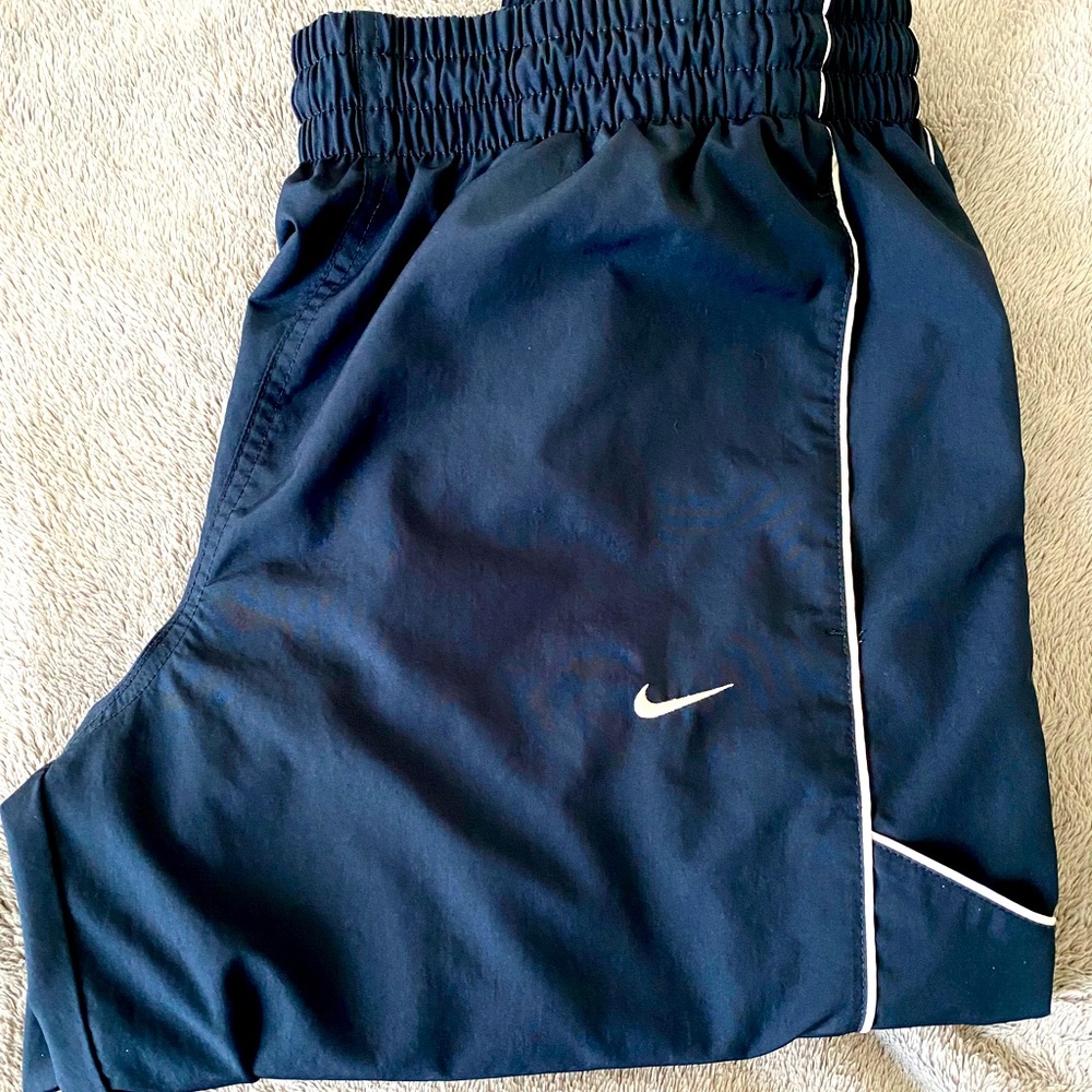 Men’s Nike Windbreaker Size large Excellent Shape
